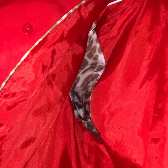 Red outdoor jacket - Picture 2 of 4